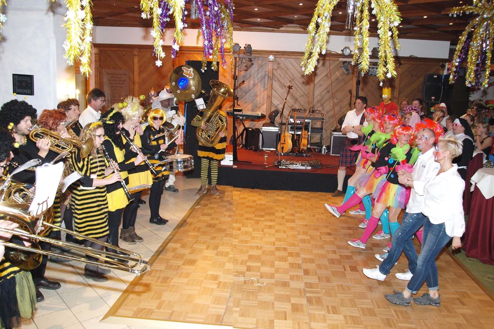 Auch die Trachtenmusikkapelle war dabei