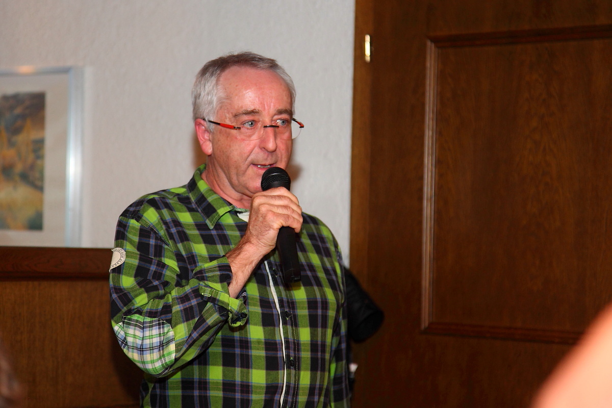 Autor Sepp Kendler bei der Präsentation