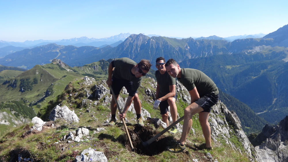 Kreuzaufstellund am Draugstein