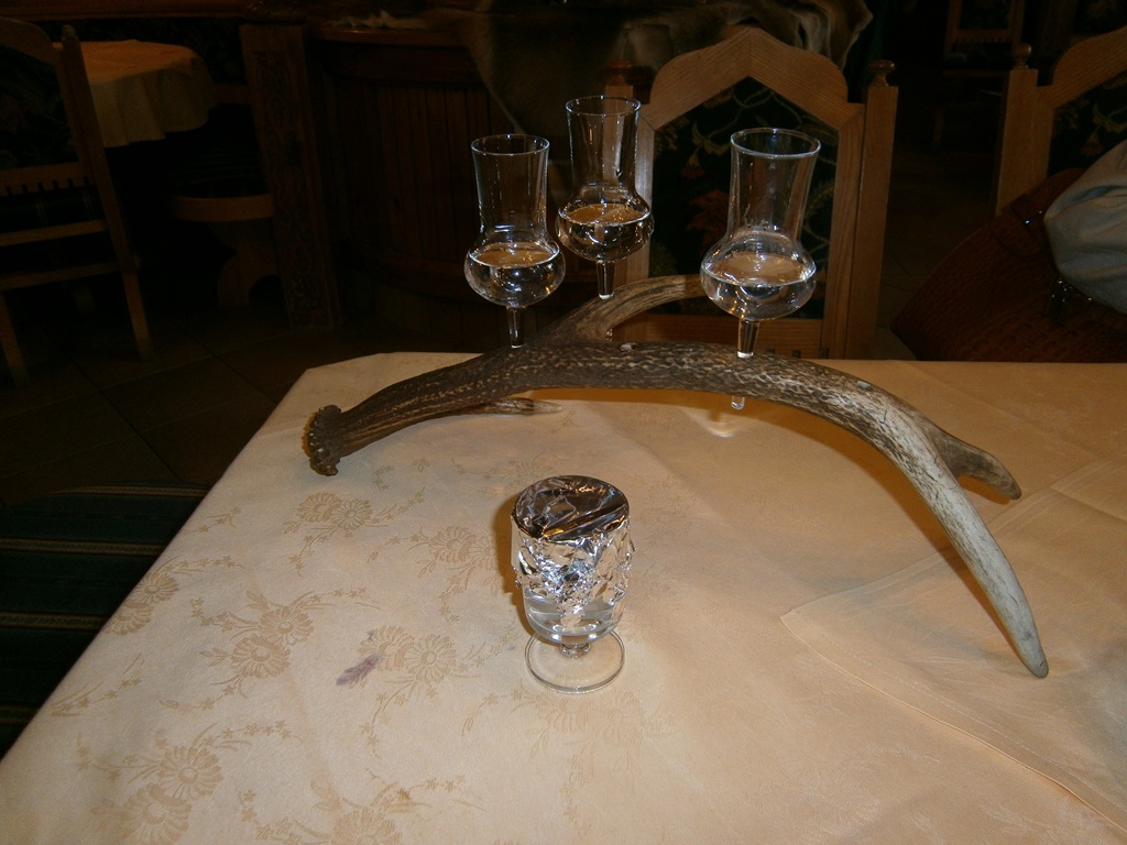 Dessert - total nützlicher Einsatz für ein Hirschgeweih
