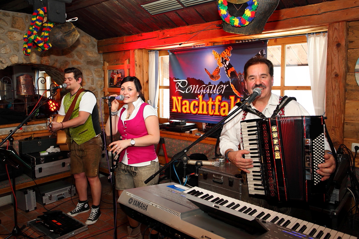 Pongauer Nachtfalter sorgen auf der Laireiteralm für tolle Stimmung