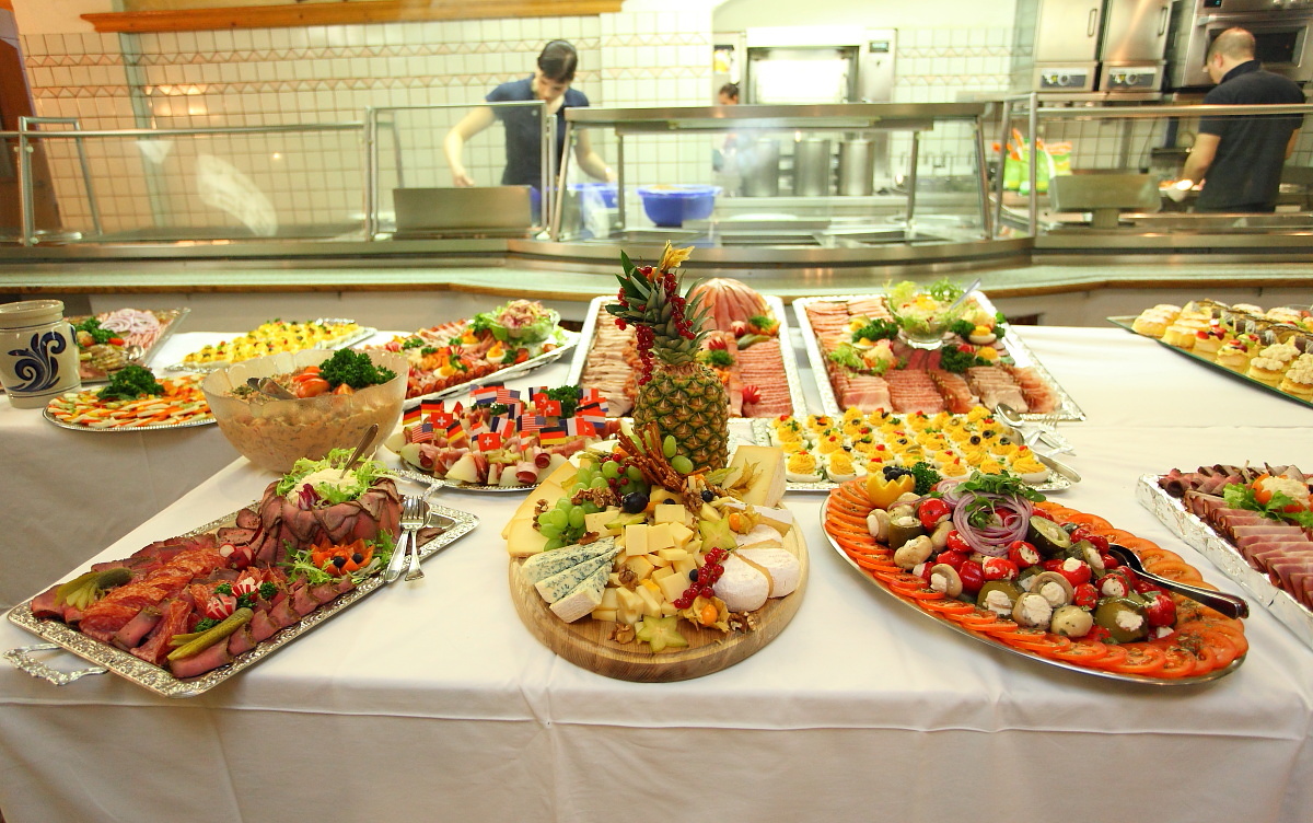 Schamnkerlbuffet beim Hüttenabend auf der Laireiteralm