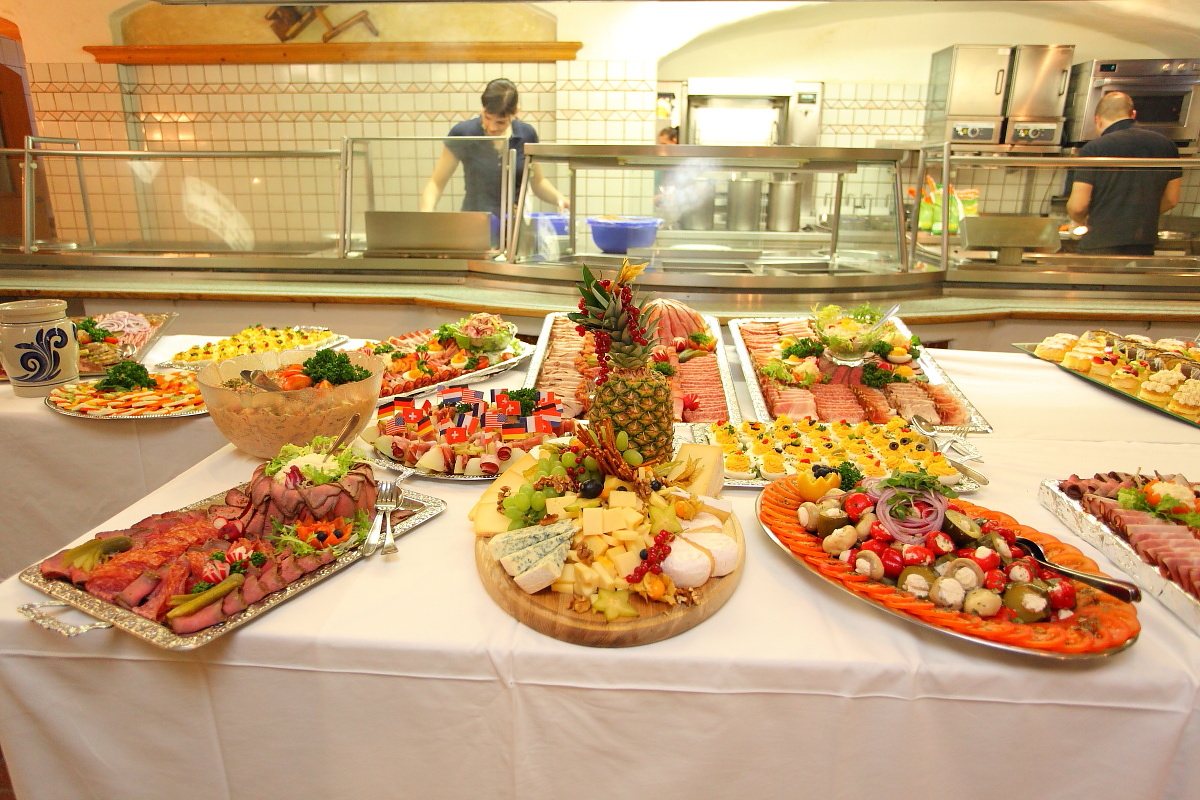 Schamnkerlbuffet beim Hüttenabend auf der Laireiteralm