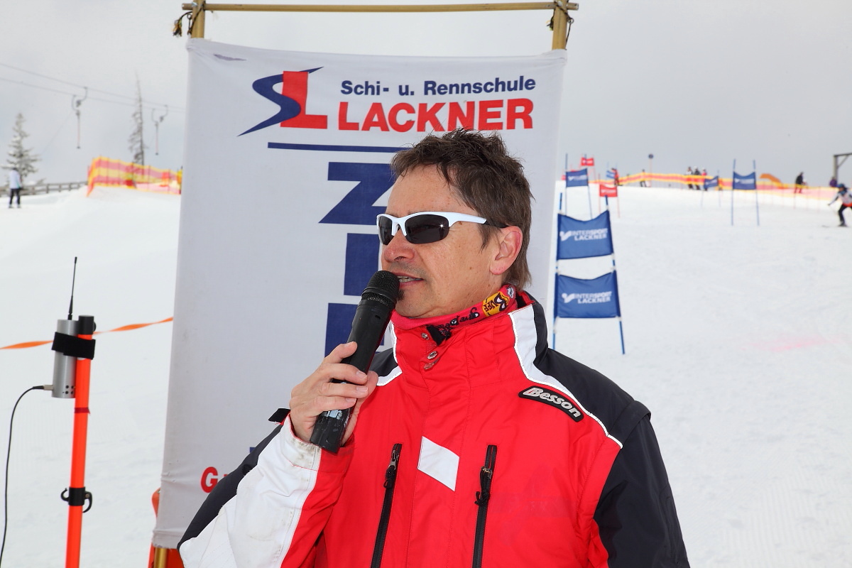 Moderator Gary Stütz beim Happy Power Lady Race