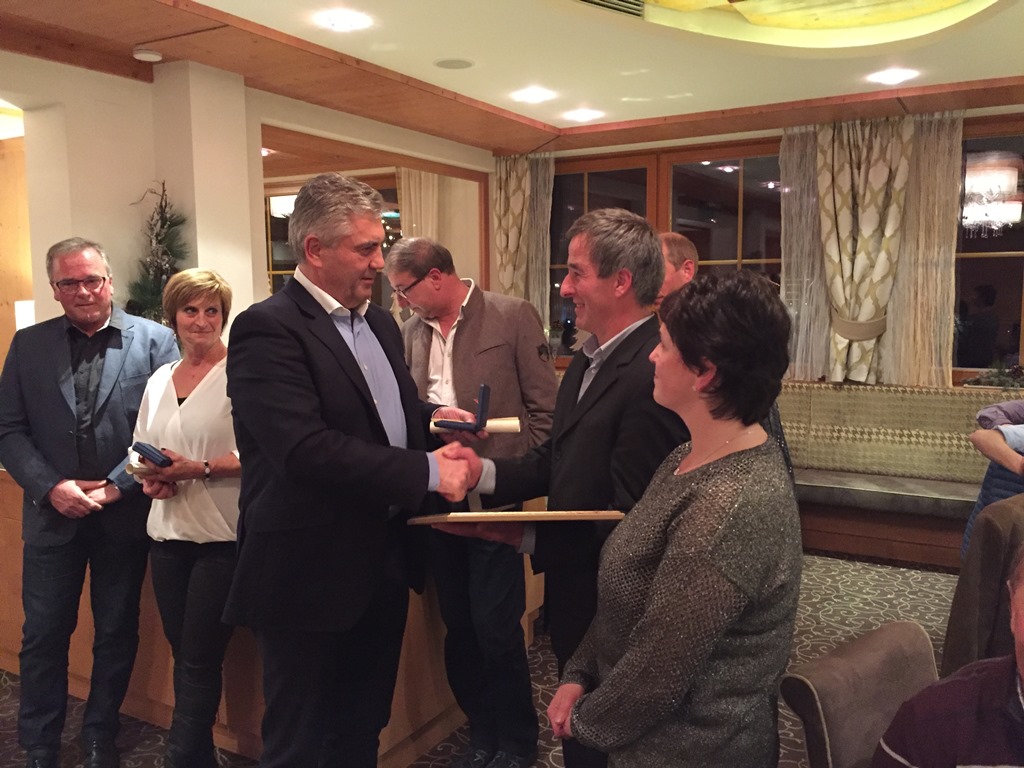 Ehrung von Peter Ammerer (mit Frau Sylvia)