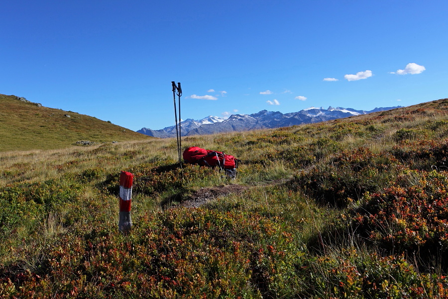 Rast am Grat mit Blick in die Hohen Tauern