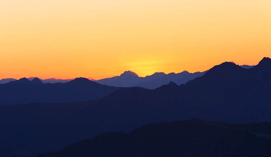 Eh man sich versieht, ist die Sonne vom Horizont verschwunden