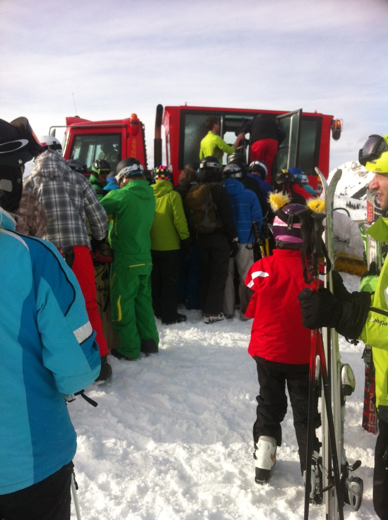Pistengerät mit Personenaufbau