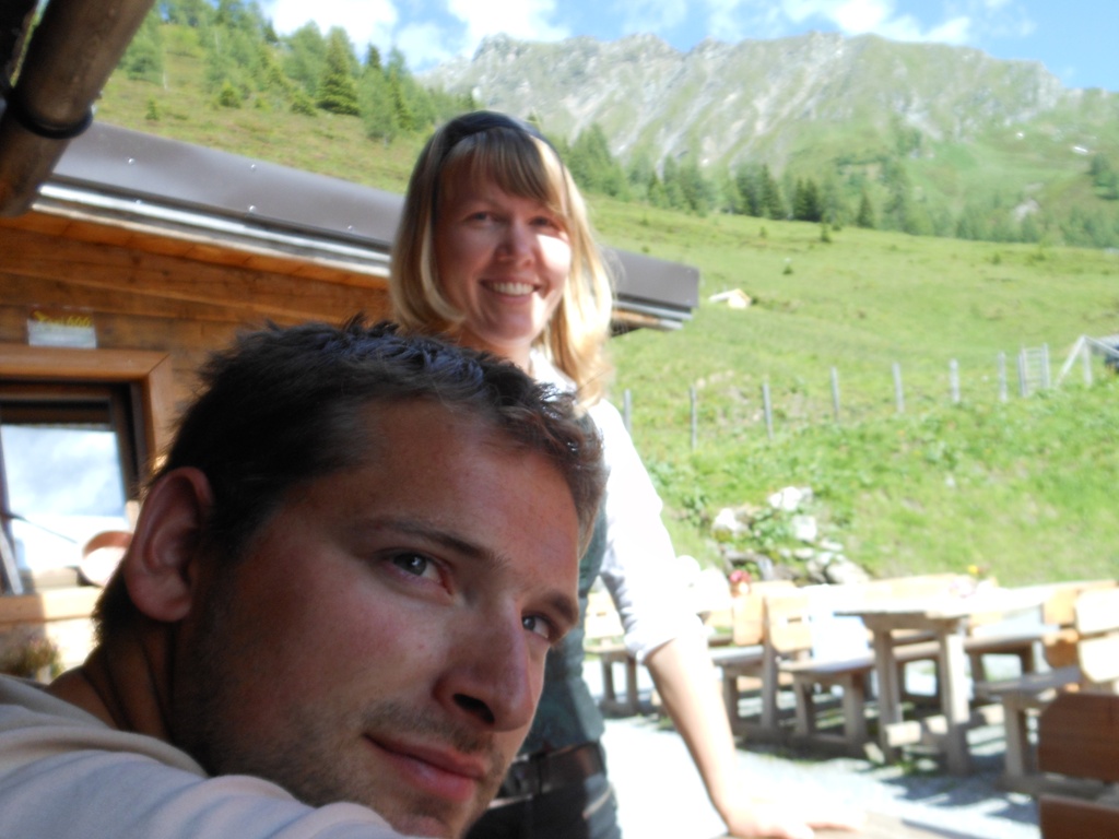 Hirter Rupert und Sennerin Eva von der Glettenalm in Hüttschlag - die "Gletten" ist ein wahnsinns schönes Almgebiet und durch die drei Berge "Kreuzeck", "Klingspitz" und "Hirzegg" eingerahmt!