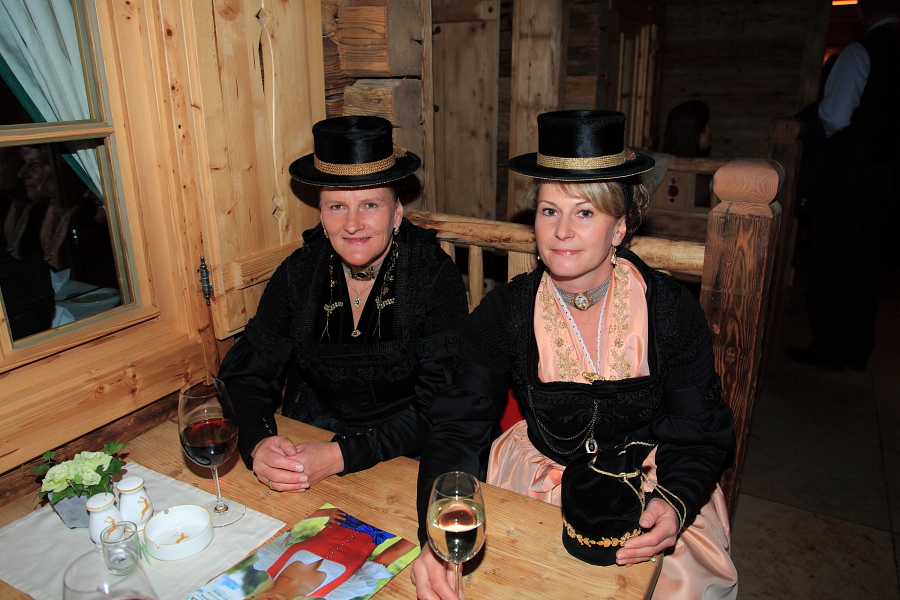 Traditionelle Tracht der Großarler Trachtenfrauen