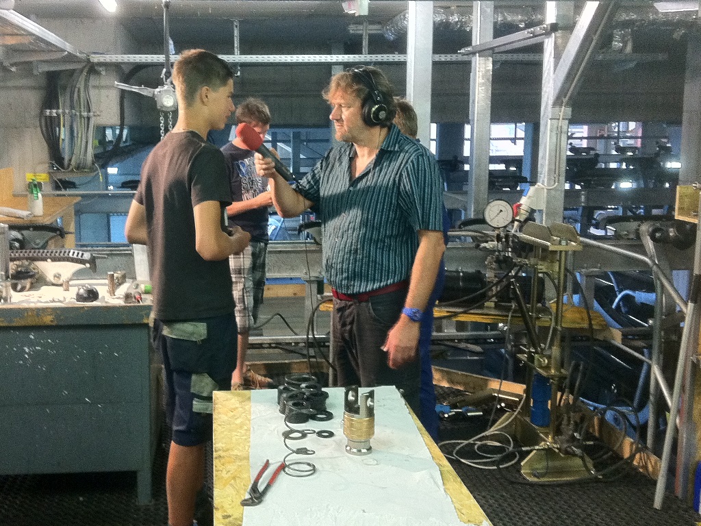 Lehrling Manuel beim Interview