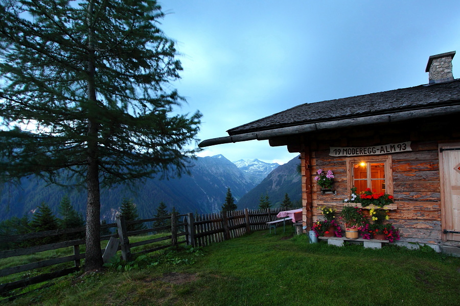 Abends auf der Modereggalm