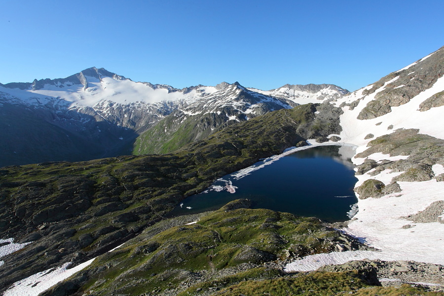 Blick hinab zum Unteren Schwarzhornsee
