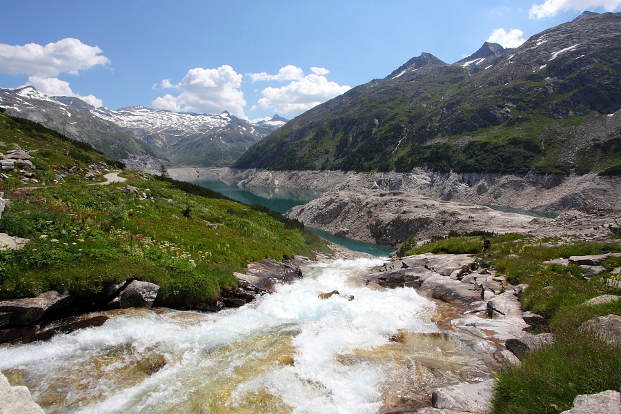 ... und speist den mächtigen Maltastausee