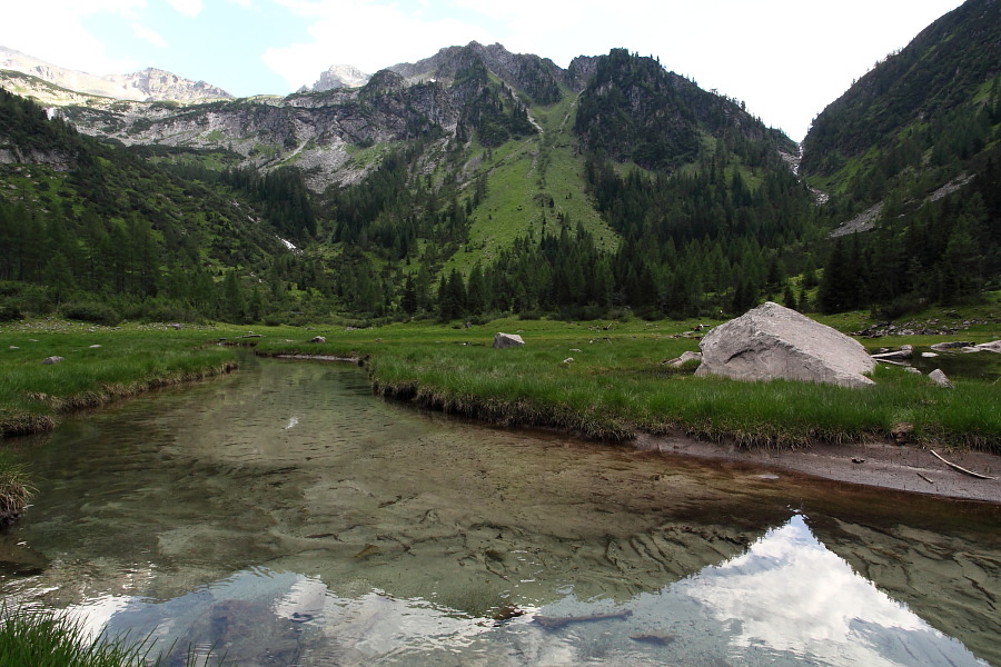 Schödersee. Nur ein schmaler, kristallklarer Bach ist noch übrig.