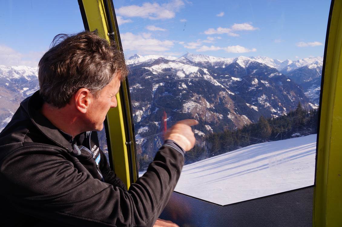 "Dort drüben bin ich daheim", verrät der Hüttschlager Klemens Aichhorn