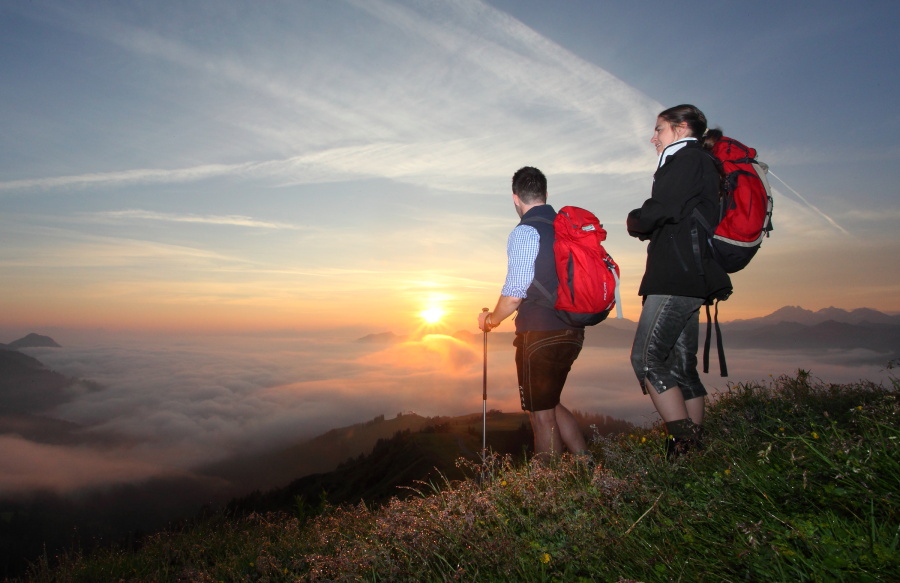 Während dem technischen Umbau genossen alle den Sonnenaufgang