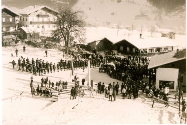 Eröffnung des ersten Liftes, dem Schlepplift Hochbrand, im Jahr 1966