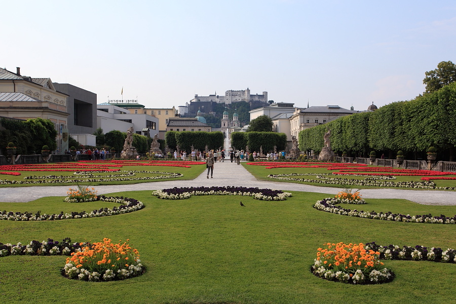 Besuch im Mirabellgarten in der Stadt Salzburg mit der SalzburgerLand Card