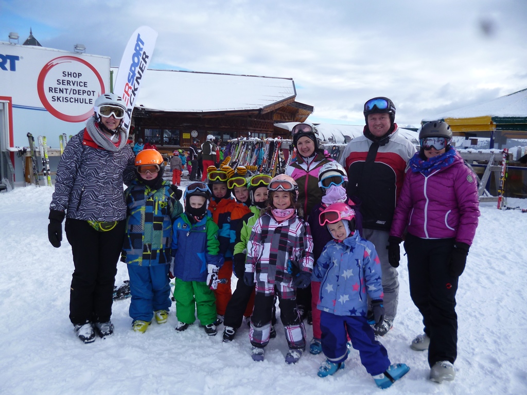 Eltern mit ihren teilnehmenden Kindern