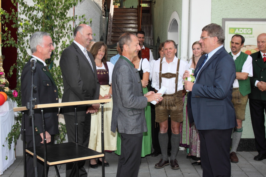 Bgm. Hans Rohrmoser dankt für die wertvolle geleistete Arbeit