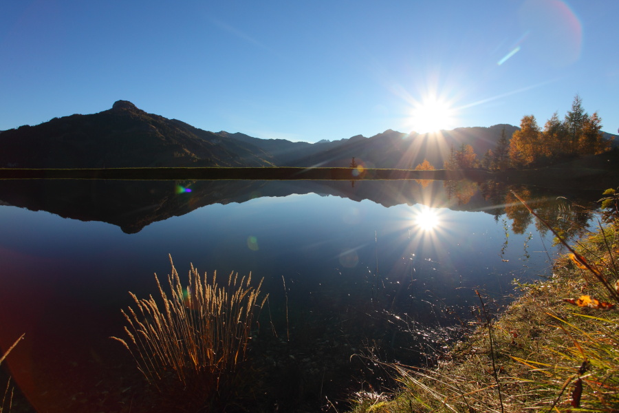 Eben ging die Sonne auf, Blick vom Speicherteich ins Ellmautal