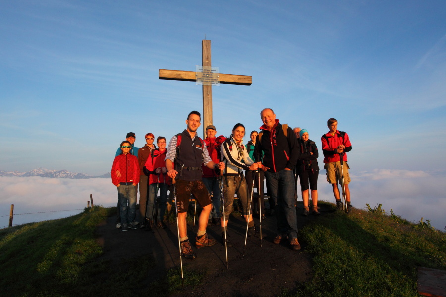 In der Morgensonne erstrahlt der Gipfel in besonderem Licht