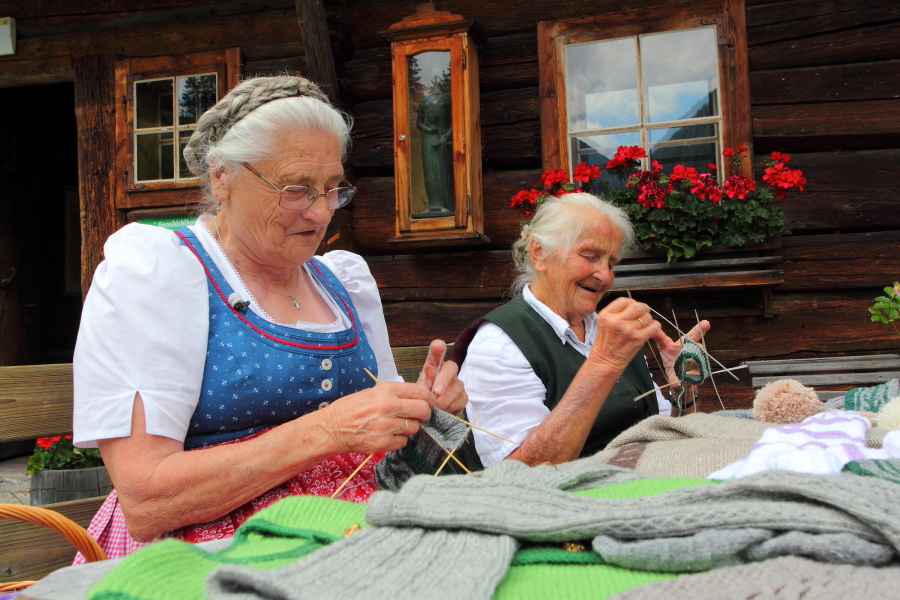 Fleissige Strickerinnen