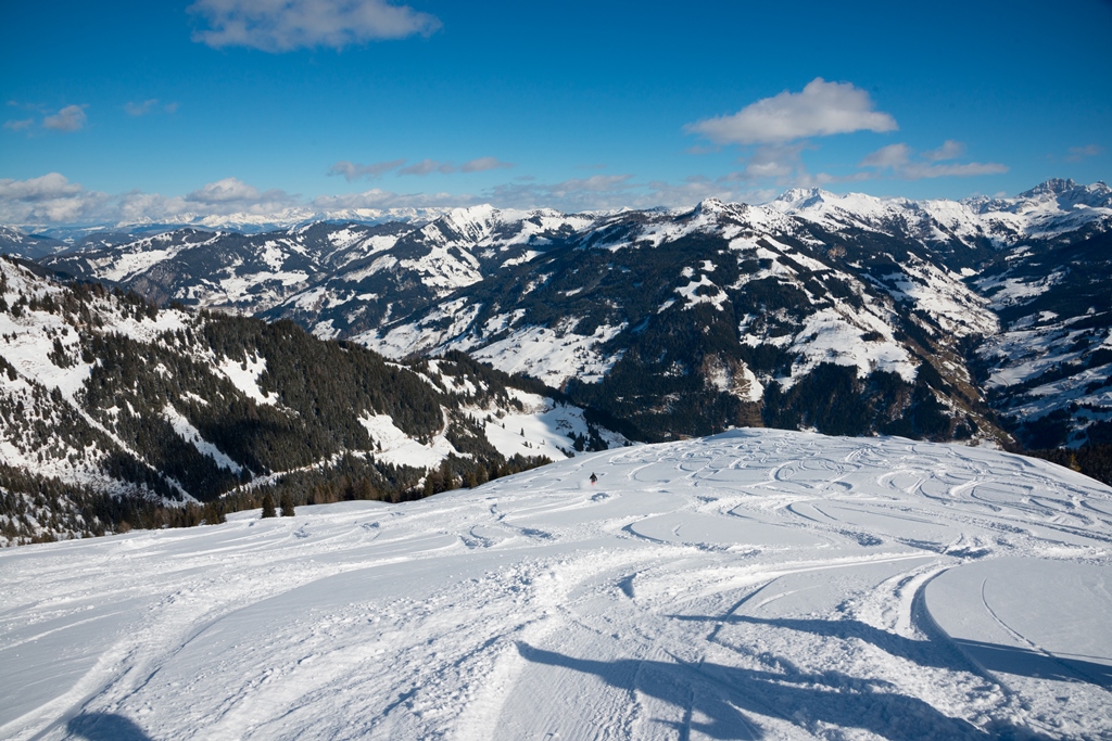 Tour Retour im Berglandgebiet - Einfahrt ins Skivergnügen