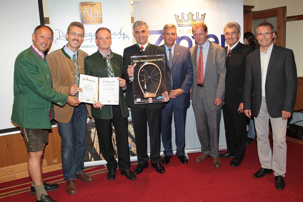 Leo Bauernberger (Gf. Salzburger Land Tourismus), Thomas Wirnsperger (Gf. Großarltal), Josef Gruber (Gf. Großarler Bergbahnen), Peter Hettegger (Gf. Großarler Bergbahnen), Mag. Gerhard Leitner (Gf. Brau Union Österreich), Dr. Markus Liebl (Gf. Brau Union Österreich), Simon Illmer (Salzburger Landtagspräsident), Dietmar Baku (ORF Salzburg) - vlnr