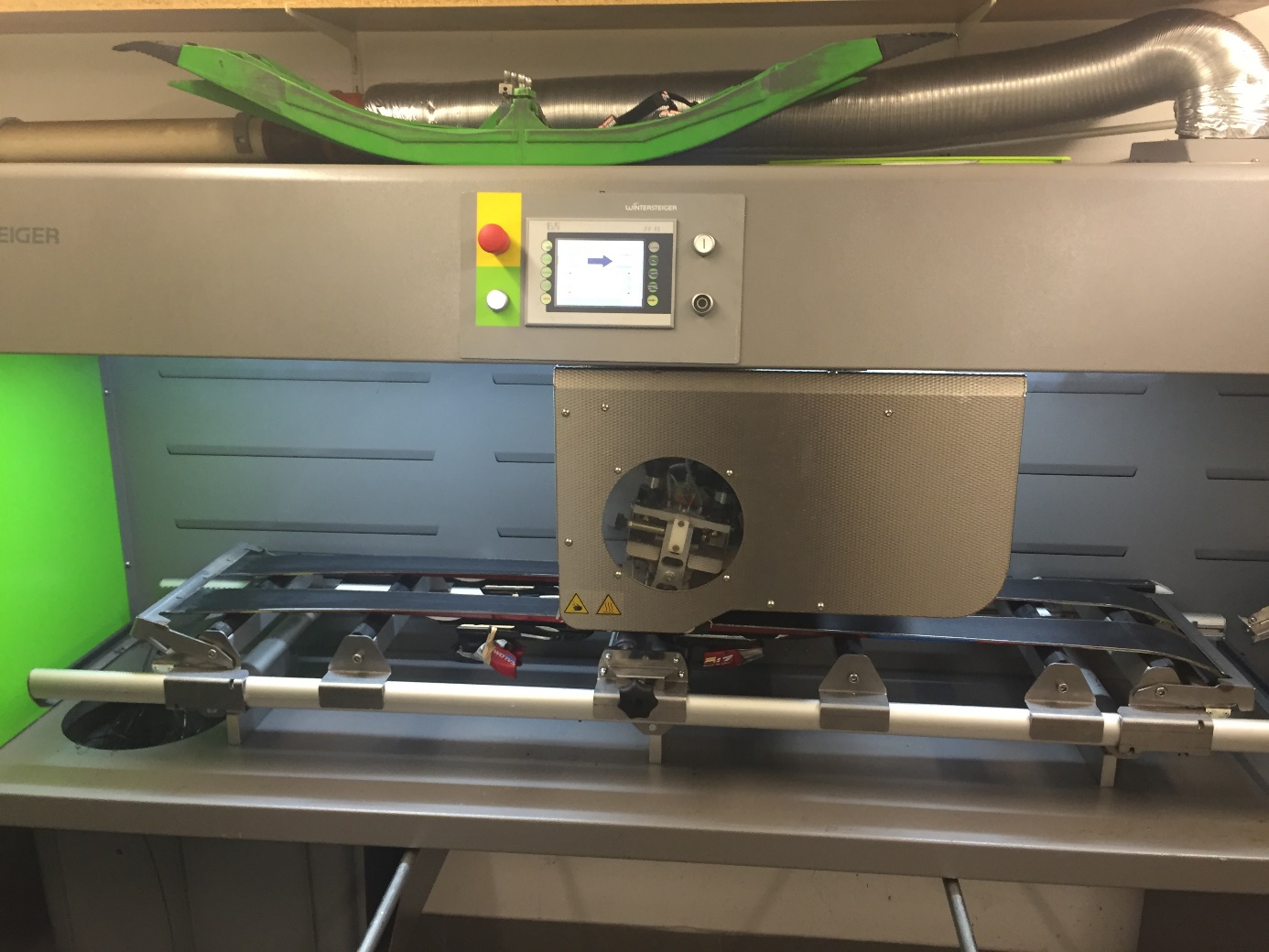 Maschine zum Ausbessern der Skibeläge