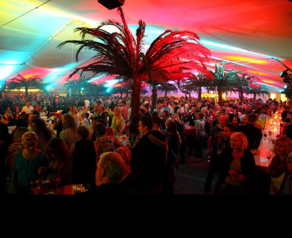 Partyband Frontal feierte mit uns eine tolle Party